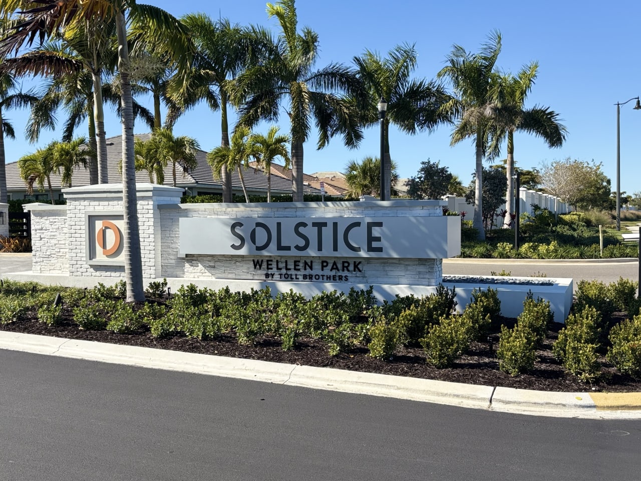 SOLSTICE AT WELLEN PARK inception-app-prod/YjdkOTE4MTctZjlkZC00M2RmLTg5NDMtNDZjZTZmNDRjYzhi/content/2026/01/75474f616c7ecf1d59492f4d7d9ea97964c86e80.jpeg
