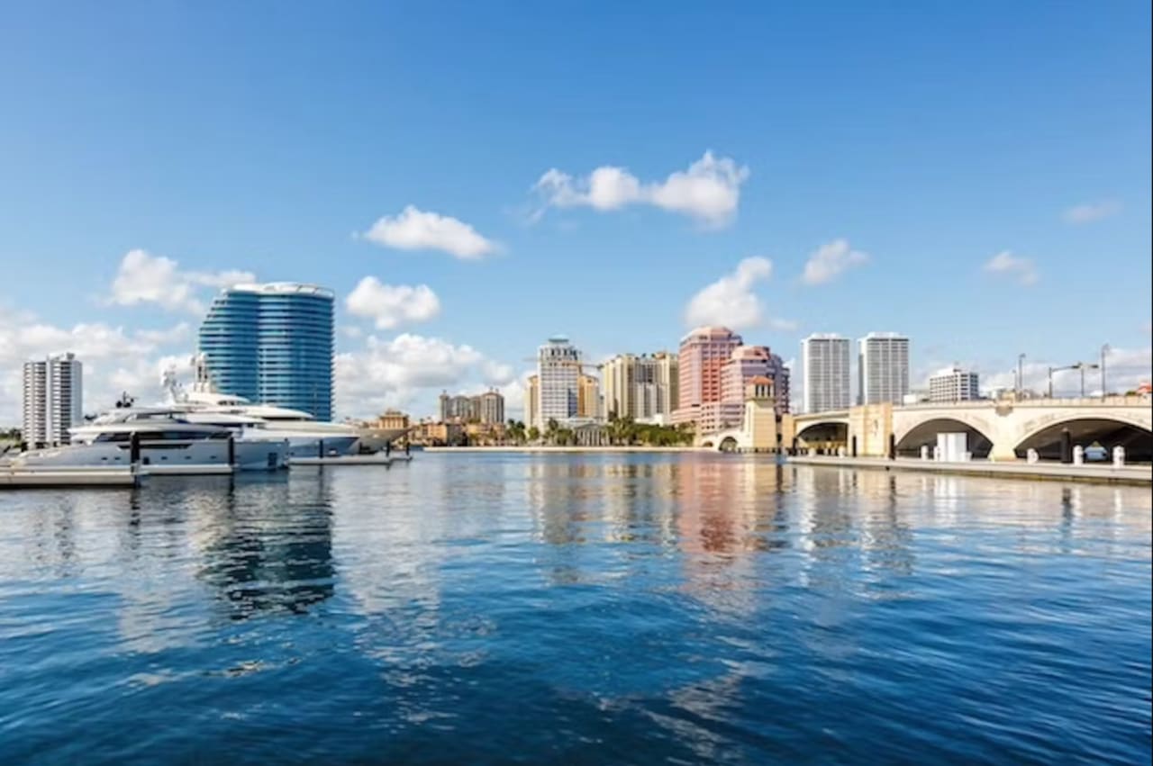 Downtown WPB inception-app-prod/YmU2OGI3MTYtODRlMy00MzdhLTg0YWMtZTIyNDhkMDQyYzM1/content/2024/06/25fc7d6e1643f2616285eaf6c2076c542e486bc9.png