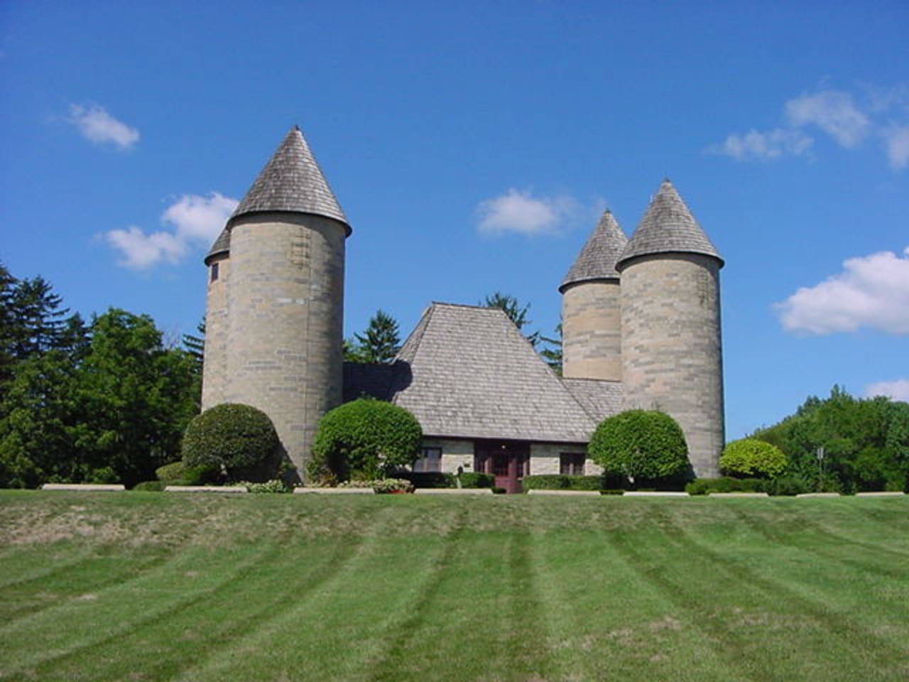 inception-app-prod/YzE2NGQyMDctOTMzOC00NjZhLTkzYjAtY2Q3OWQyZGNhNTNh/content/2018/11/Village Hall1-2.JPG