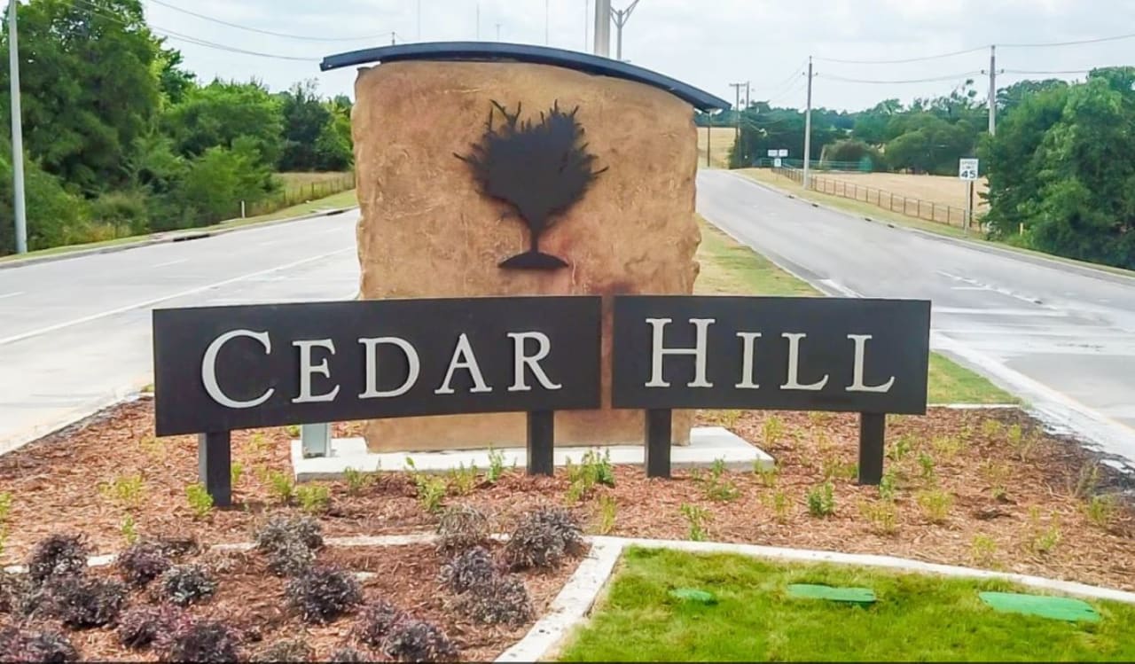Cedar Hill - The Start of the Texas Hill Country inception-app-prod/YzcwYTkyZWYtN2FjYi00OGQzLWEyMmUtNWU5MDc0MDljM2M2/content/2020/11/realtor-keith-stone.jpg
