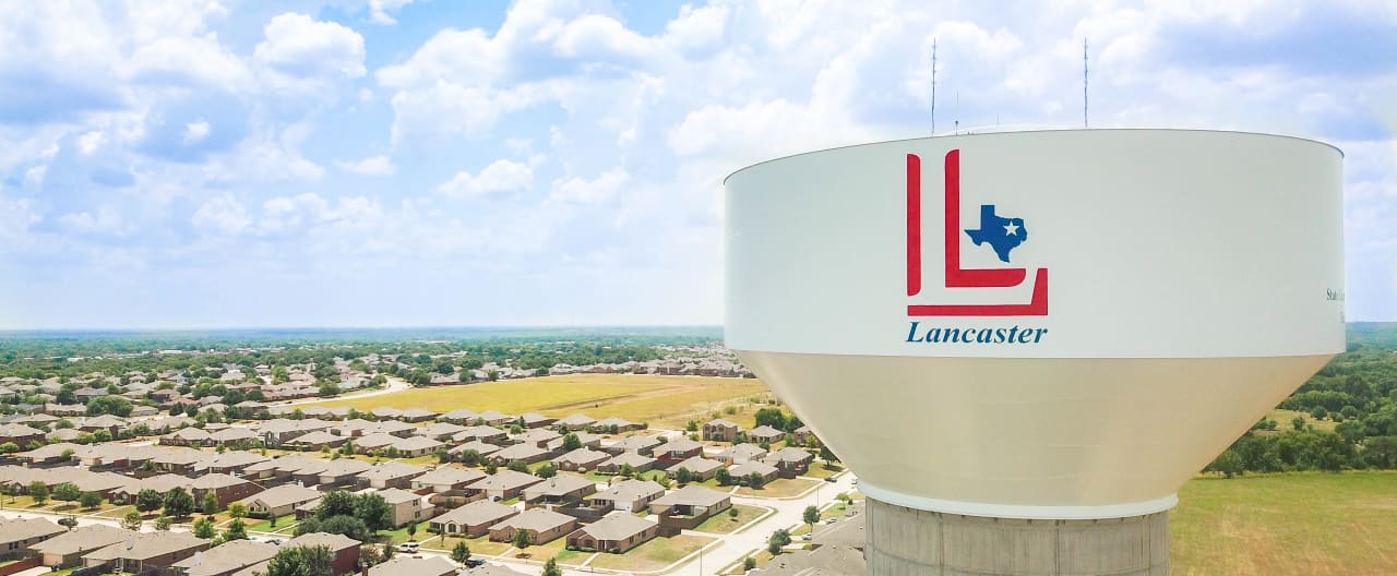 Lancaster - A touch of country close to the city inception-app-prod/YzcwYTkyZWYtN2FjYi00OGQzLWEyMmUtNWU5MDc0MDljM2M2/favicon/2018/07/DJI_0544-Edit-2.jpg