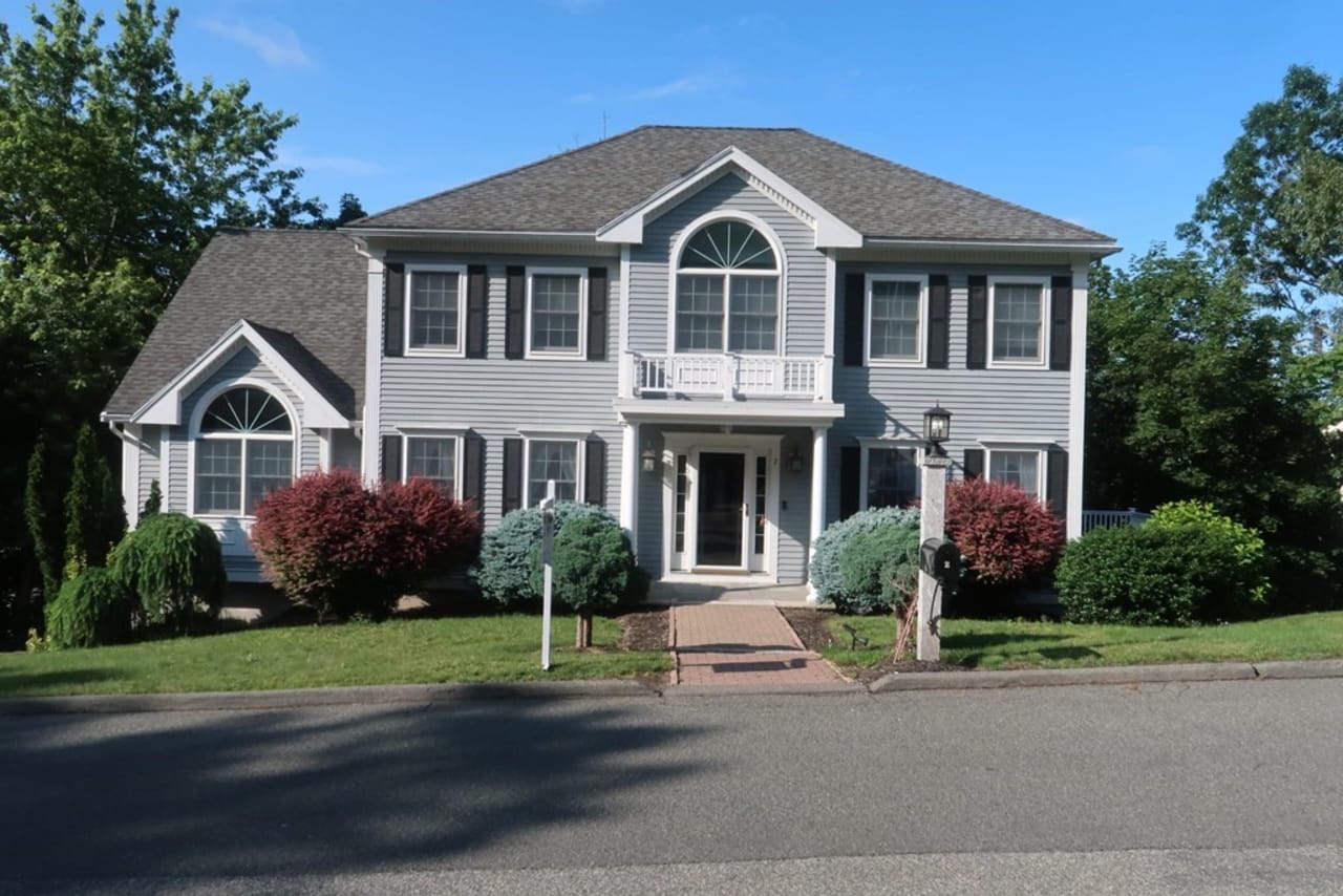 Residential Properties inception-app-prod/ZDMwYzVhZjktNDM0Mi00YzJiLTgyYTAtMzg1NTJlZDM4YTY5/content/2025/05/b9b8637da5831c7ed9c610873035d8fd2e4e0b9a.png