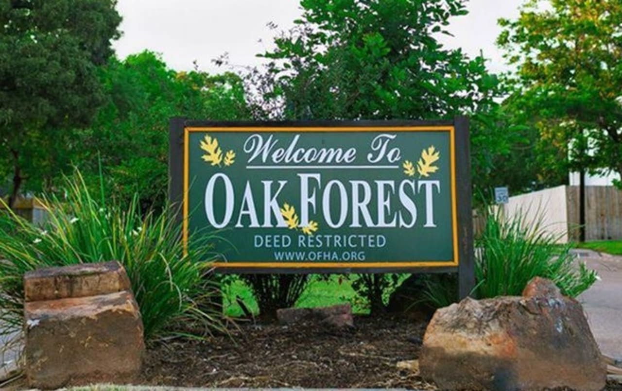 Oak Forest inception-app-prod/ZGM1MzM2YTgtMjA5NC00MDg2LWIyOTktMmE4ZWI3OTU1ZjNj/content/2019/06/oak-forest-sign2-2.jpg