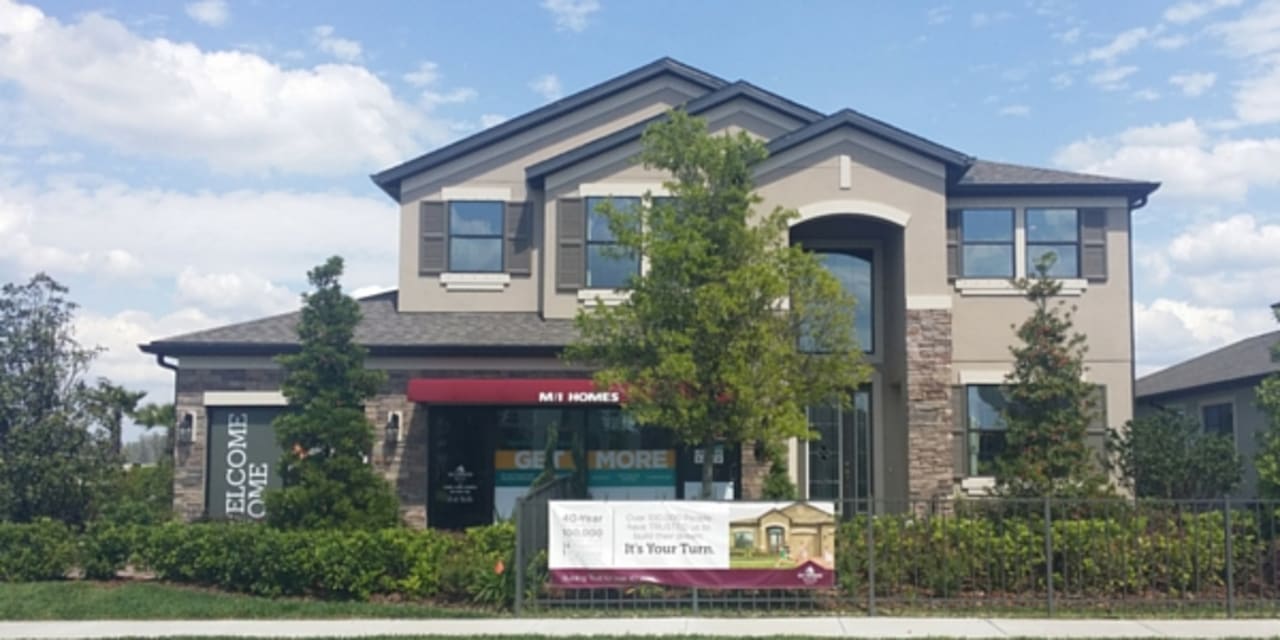 inception-app-prod/ZTM3NzMxYzAtYjU2ZC00NDU5LTgyMTMtZmRiYzVmMDg3MGE3/content/2016/04/Long Lake 1 600 x 300-2.jpg