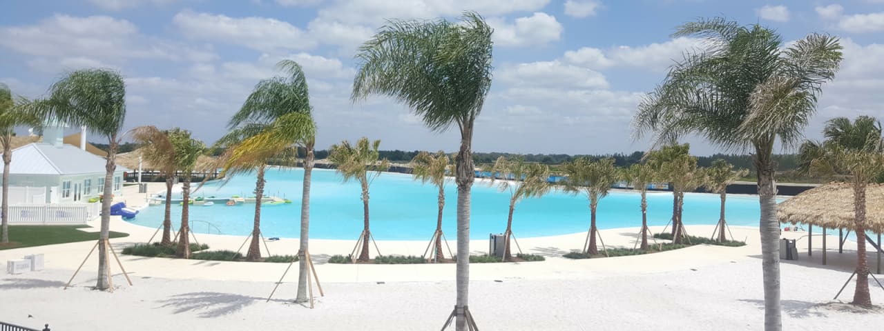 inception-app-prod/ZTM3NzMxYzAtYjU2ZC00NDU5LTgyMTMtZmRiYzVmMDg3MGE3/content/2018/06/Epperson Crystal Lagoon New 1-2.jpg