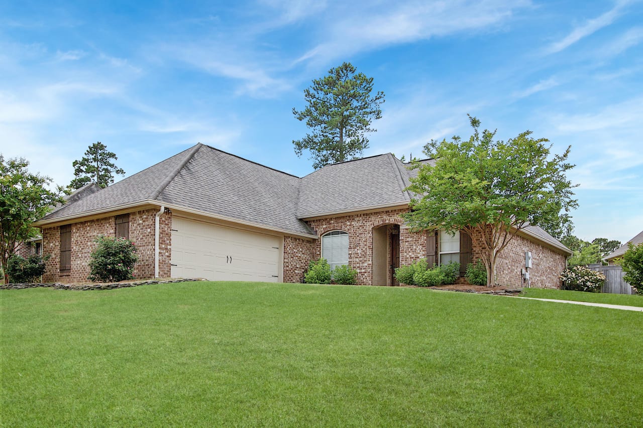 <font class="text-color__accent" color="black"><b>Central Mississippi Homes For Sale</b></font><br> inception-app-prod/Zjc4Y2JhMGYtYzU3Yi00YjQ4LThiMDYtNjcwZDFjMTMzNTI4/content/2021/08/71f54387d038c9eff1e0667bb4325e38952c3654%281%29.jpg