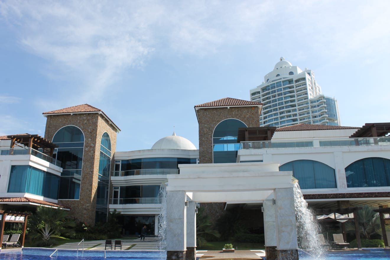 inception-app-prod/NDlmMGY2OWYtY2YxYy00NjQzLThiZDMtZjk2MWI3NDIzYjA3/content/2019/04/Panama - City Beach and Tropical Forest - PB  - Pool II.JPG