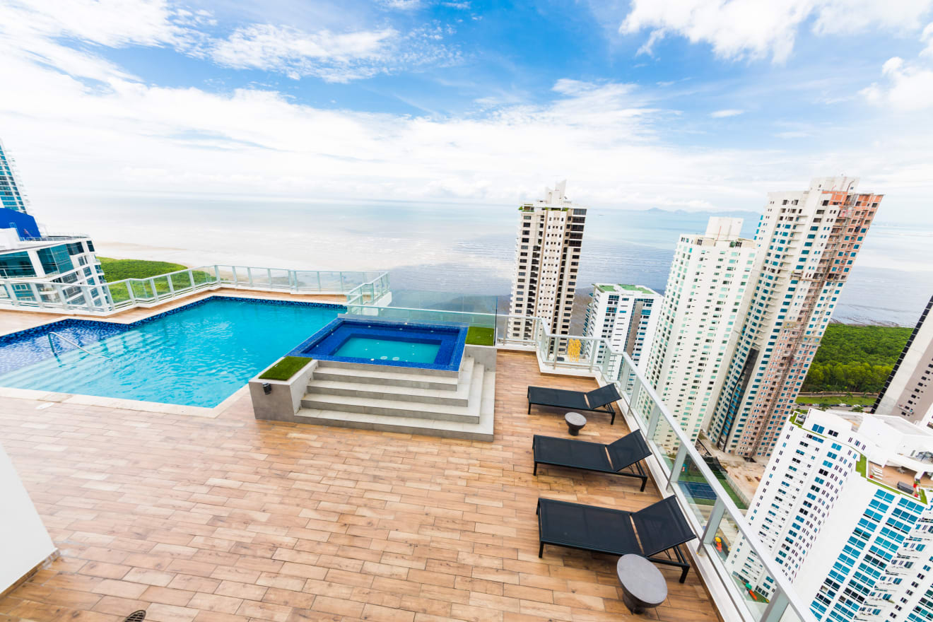 inception-app-prod/NDlmMGY2OWYtY2YxYy00NjQzLThiZDMtZjk2MWI3NDIzYjA3/content/2019/04/Panama - City Parks - PS - Pool View-2.jpg