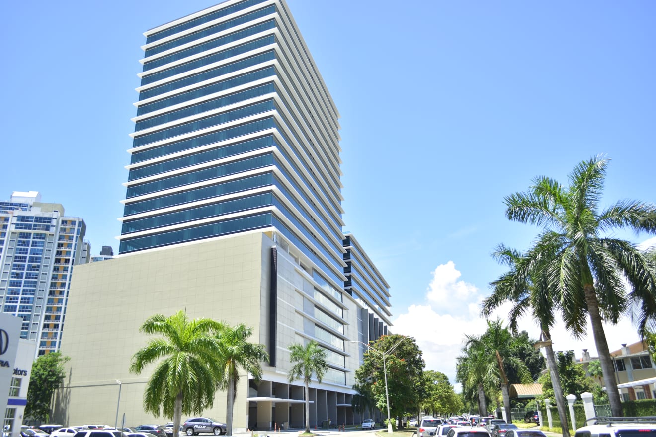 inception-app-prod/NDlmMGY2OWYtY2YxYy00NjQzLThiZDMtZjk2MWI3NDIzYjA3/content/2019/04/Panama -Commercial - PE - Building.JPG