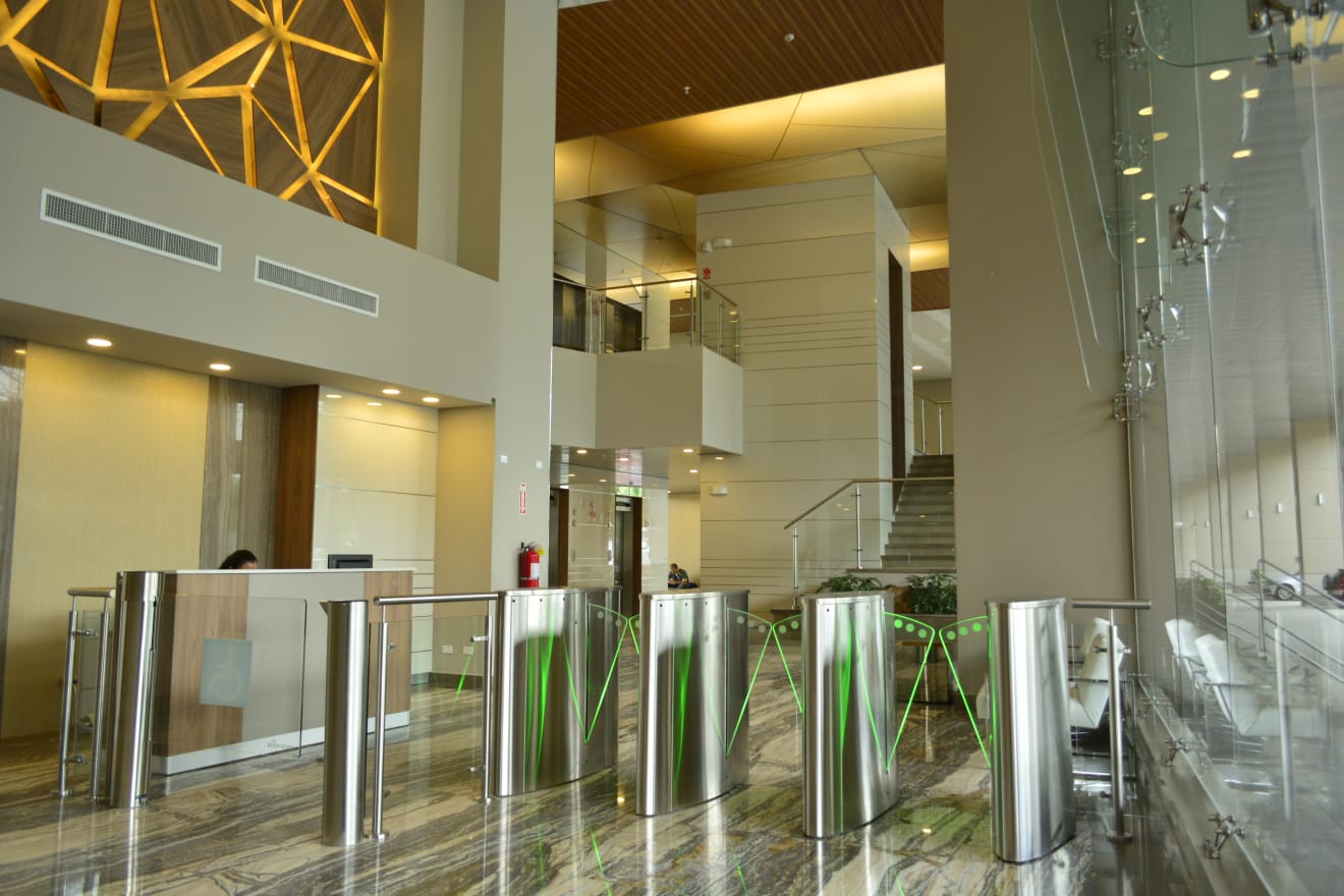 inception-app-prod/NDlmMGY2OWYtY2YxYy00NjQzLThiZDMtZjk2MWI3NDIzYjA3/content/2019/04/Panama -Commercial - PE - Lobby.JPG