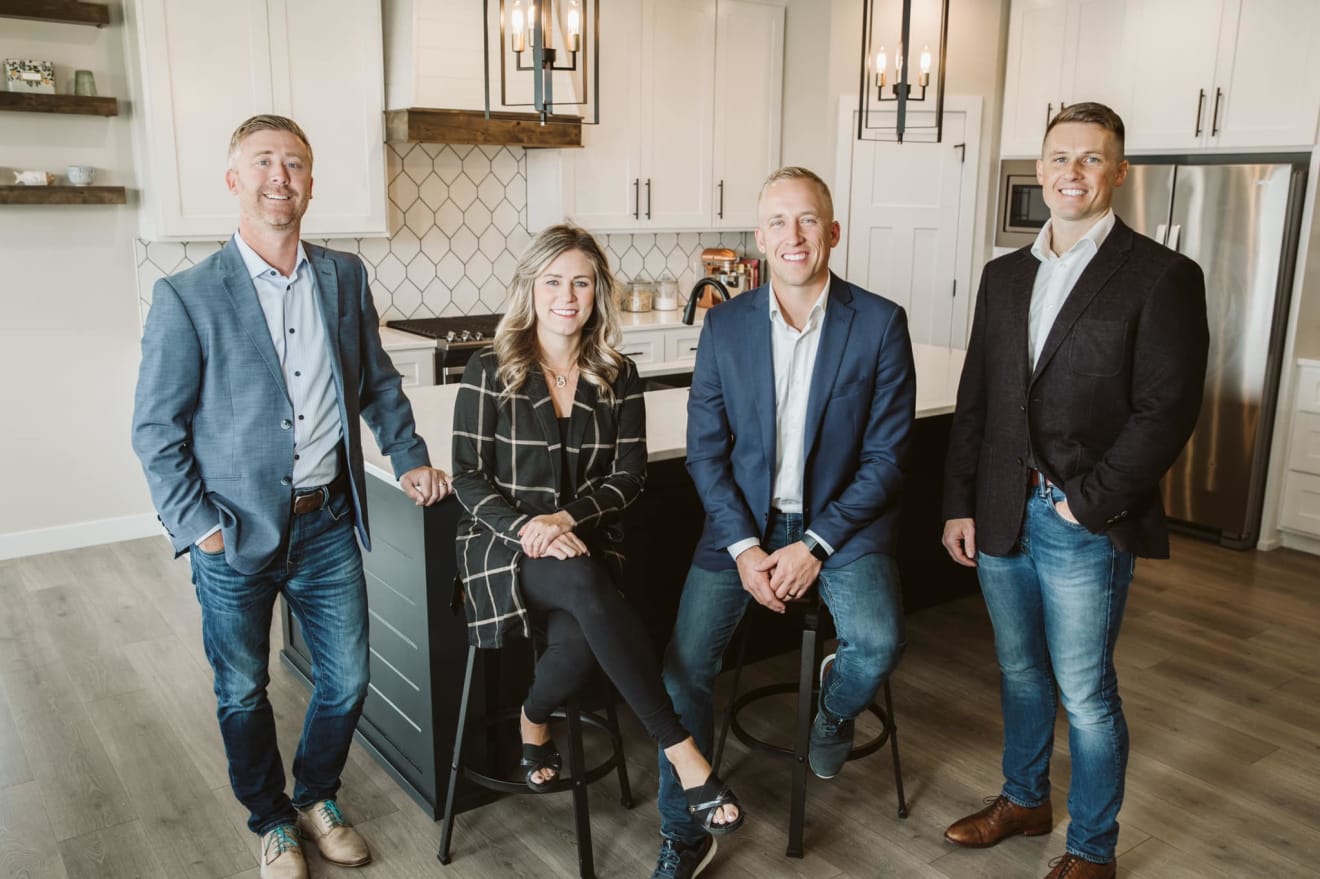 Venture Real Estate inception-app-prod/NTlkNzU0ZGUtMGM0OC00ZTVlLTg3NWUtN2JhZGZhZTJjMmYw/content/2023/03/99dbd3835225f721c38e005c1d9341b9f7114a26.jpg