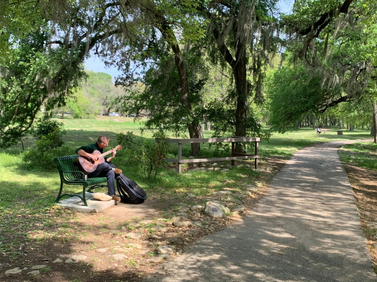 <p>Austin Through the Neighborhood Lens</p> inception-app-prod/NWVjZWY2MjgtZjVhMy00MmFhLWFhNGYtNjZkMDVhODRmMjgw/content/2026/06/abb64c28c4a0633f0060ea7b948adb147d1632ea.jpg