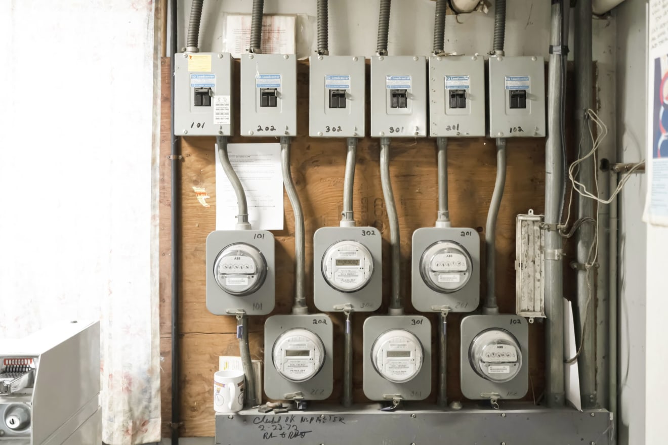 2115 N 44th Ave inception-app-prod/ODU4ZWY2NTMtNzE5MC00ZGEwLWE3NmItMWE2ZDRiZWE1NGE5/content/2023/04/25588d49966fe2005c183faf44233f9662a99f48.jpg