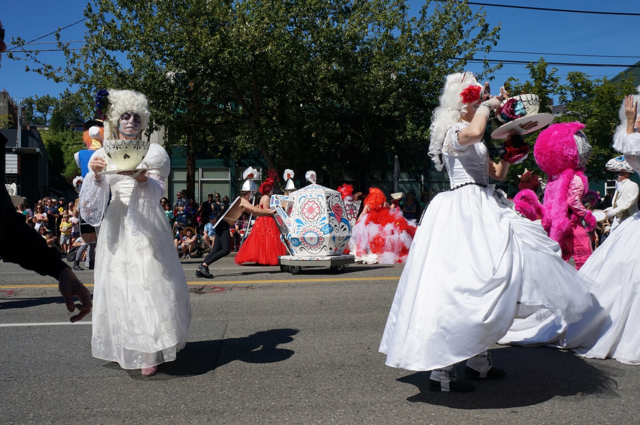 inception-app-prod/YTY1OTZkYWEtZmYxNS00NTc0LTk4ZjYtYTIxNDRiNzI4OTkz%2Ffavicon%2F2014%2F11%2FFremont Parade.jpg