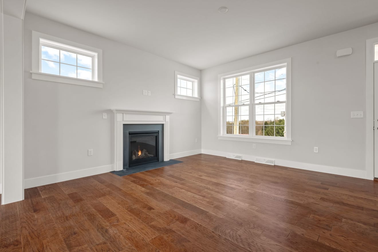 <p>The Bailey Model at River Ridge Hills</p> inception-app-prod/ZDIzYTc1OTUtYjZjZC00M2ZjLWFkZmYtN2U1YzY0N2Q4ODJh/content/2025/04/419f0795dfe7bf832dda0fc68410b3b2ed298a59.jpg