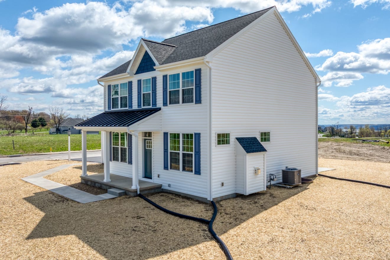 <p>The Bailey Model at River Ridge Hills</p> inception-app-prod/ZDIzYTc1OTUtYjZjZC00M2ZjLWFkZmYtN2U1YzY0N2Q4ODJh/content/2025/04/88b3bde0804c99f02e2ef556440187d4b750bb60.jpg