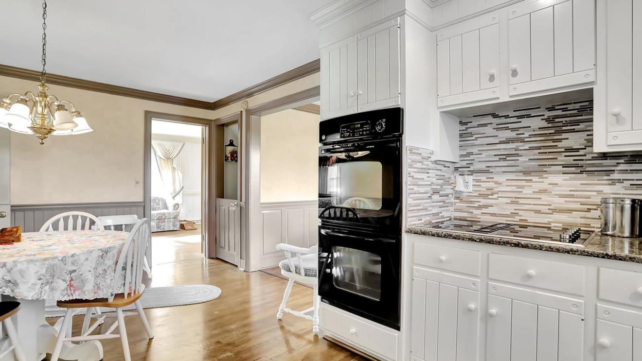 3343 Grade Rd, Falling Waters, WV Realtors. Listeners. Coaches.