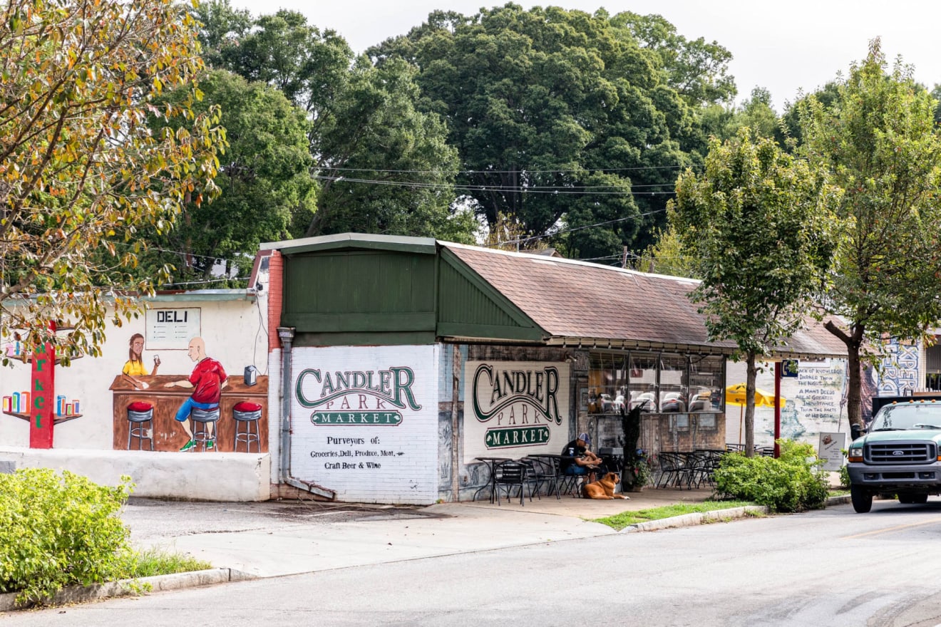 inception-app-prod/ZTVjMTBhZjMtMDA5NC00YjFmLWFmNGEtMjJiZGQ0NTYwODVl/content/2021/06/candlerparkmarket-mclendonavene%283%29.jpeg