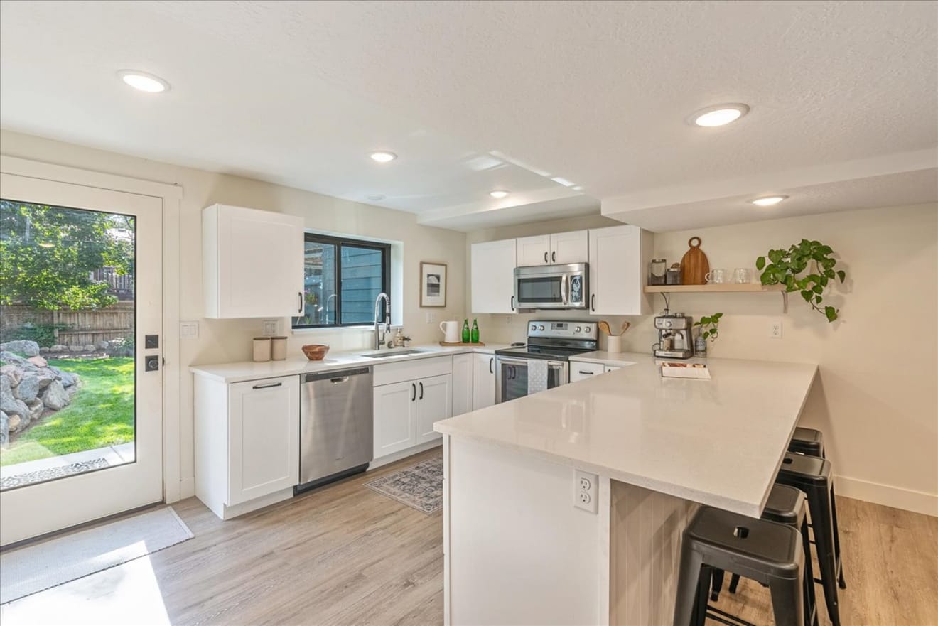 Your Beautiful Duplex in Sugar House inception-app-prod/ZjZiZmM3MTAtMGIxOS00NGY2LWJhOGYtOWM4NWZiNDRhOTcy/content/2024/09/afc73487370ca85421e82b7868a5f5a7ae2a3d92.jpg