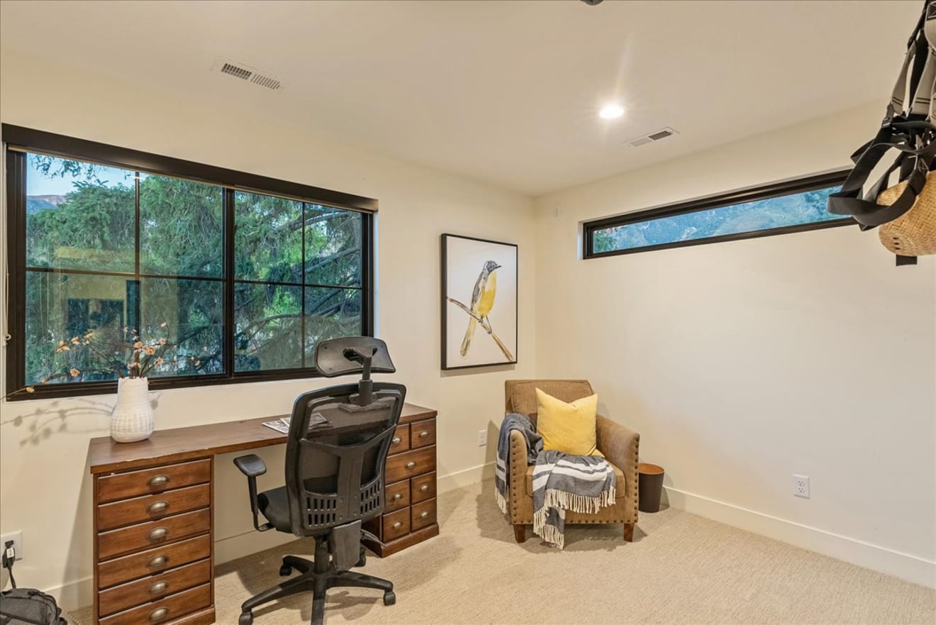 Your Beautiful Duplex in Sugar House inception-app-prod/ZjZiZmM3MTAtMGIxOS00NGY2LWJhOGYtOWM4NWZiNDRhOTcy/content/2024/09/f6c42f4835519bb956e776170837551ad2adbdfb.jpg