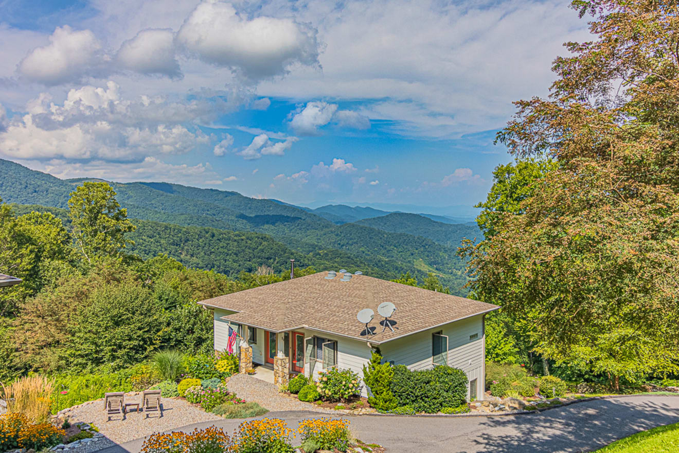 <p>Mount Soma Photo Gallery</p> inception-app-prod/ZjczNTUxMGUtNWMzOC00N2E0LWJkOTUtMTIyMDZhZTViY2E0/content/2022/04/a77f3733a0269b55e50fc67dbba336658818d0a7.jpg