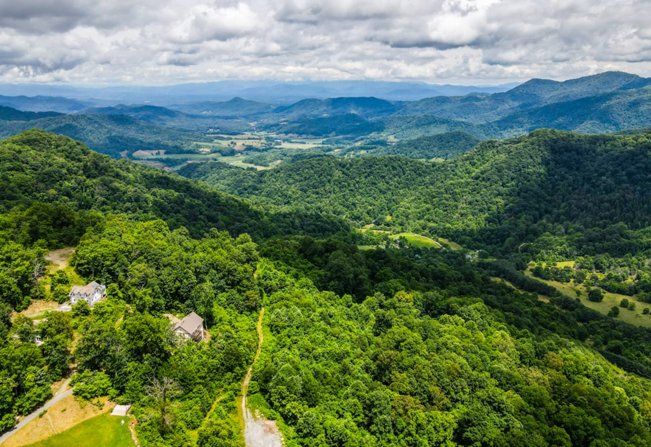 <p>Mount Soma Photo Gallery</p> inception-app-prod/ZjczNTUxMGUtNWMzOC00N2E0LWJkOTUtMTIyMDZhZTViY2E0/content/2022/04/b0c52016bea62b4ee504b9fb0279f6f81eae831e.jpg