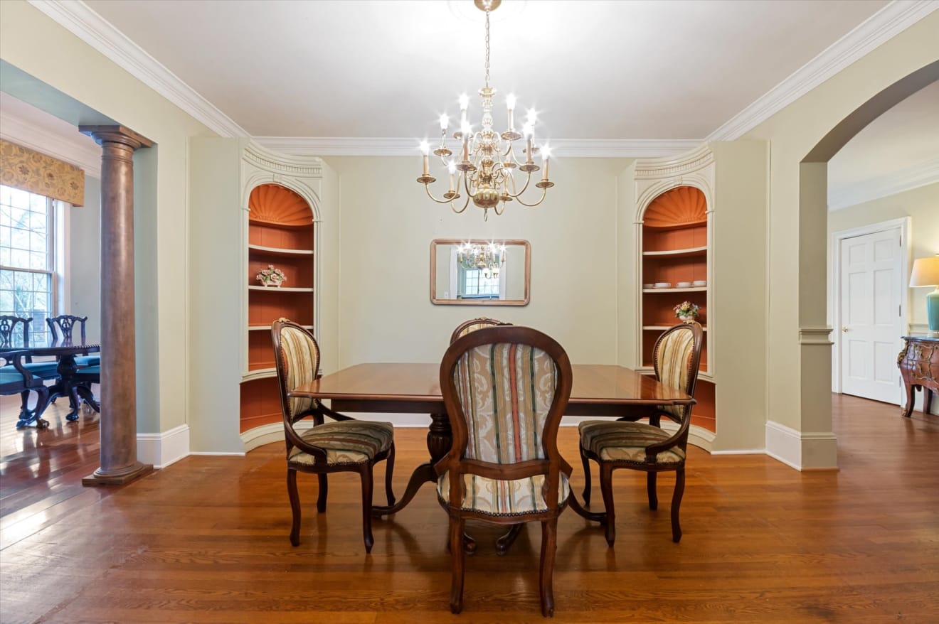 <p>84 Marlborough Rd. Photos</p> inception-app-prod/ZjczNTUxMGUtNWMzOC00N2E0LWJkOTUtMTIyMDZhZTViY2E0/content/2024/01/16f1e2f4cbd40a5487149196e8cc2156a9b5b3ed.jpg