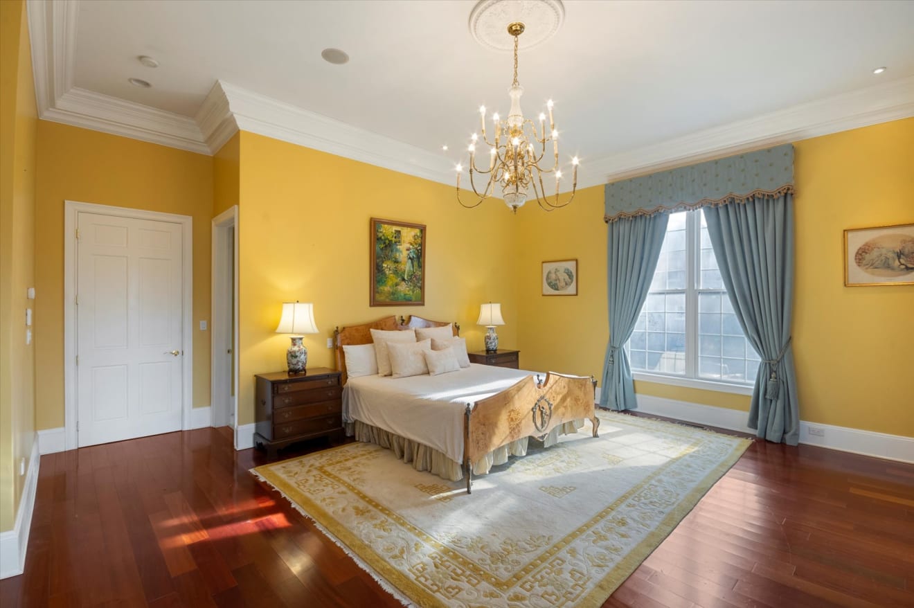 <p>84 Marlborough Rd. Photos</p> inception-app-prod/ZjczNTUxMGUtNWMzOC00N2E0LWJkOTUtMTIyMDZhZTViY2E0/content/2024/01/2f1e1eb587b55d3693060471d7b6c23928a5e816.jpg