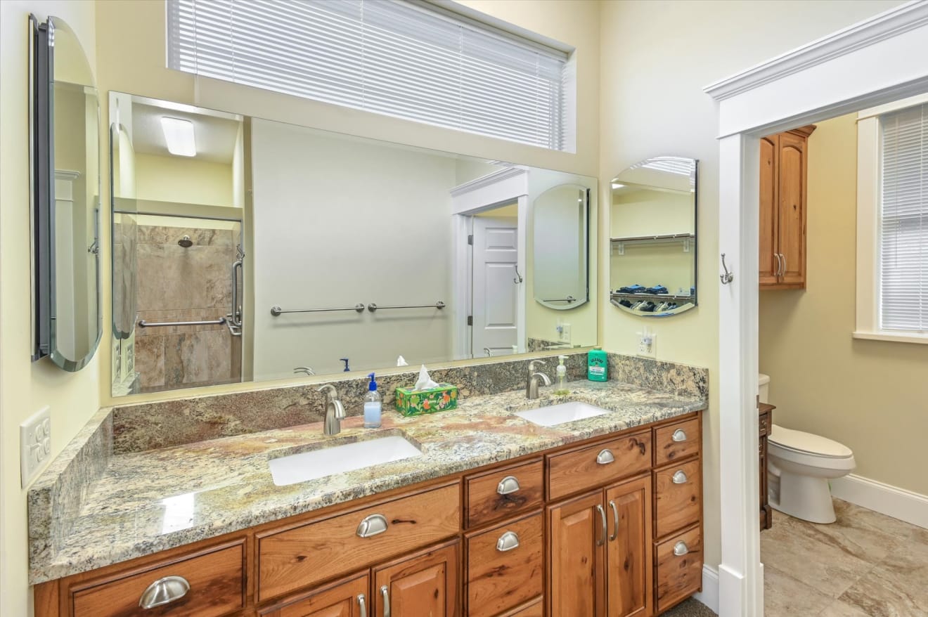 <p>326 Golden Valley Drive Photos</p> inception-app-prod/ZjczNTUxMGUtNWMzOC00N2E0LWJkOTUtMTIyMDZhZTViY2E0/content/2024/12/5cbc994a0e9f44af09d92a2a8212a7e9ec3e80b5.jpg