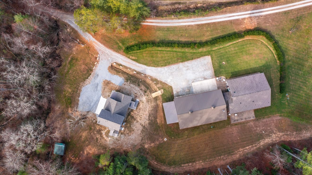 <p>326 Golden Valley Drive Photos</p> inception-app-prod/ZjczNTUxMGUtNWMzOC00N2E0LWJkOTUtMTIyMDZhZTViY2E0/content/2024/12/d519302957658f9d7a03b8231e6f9809adc70de0.jpg