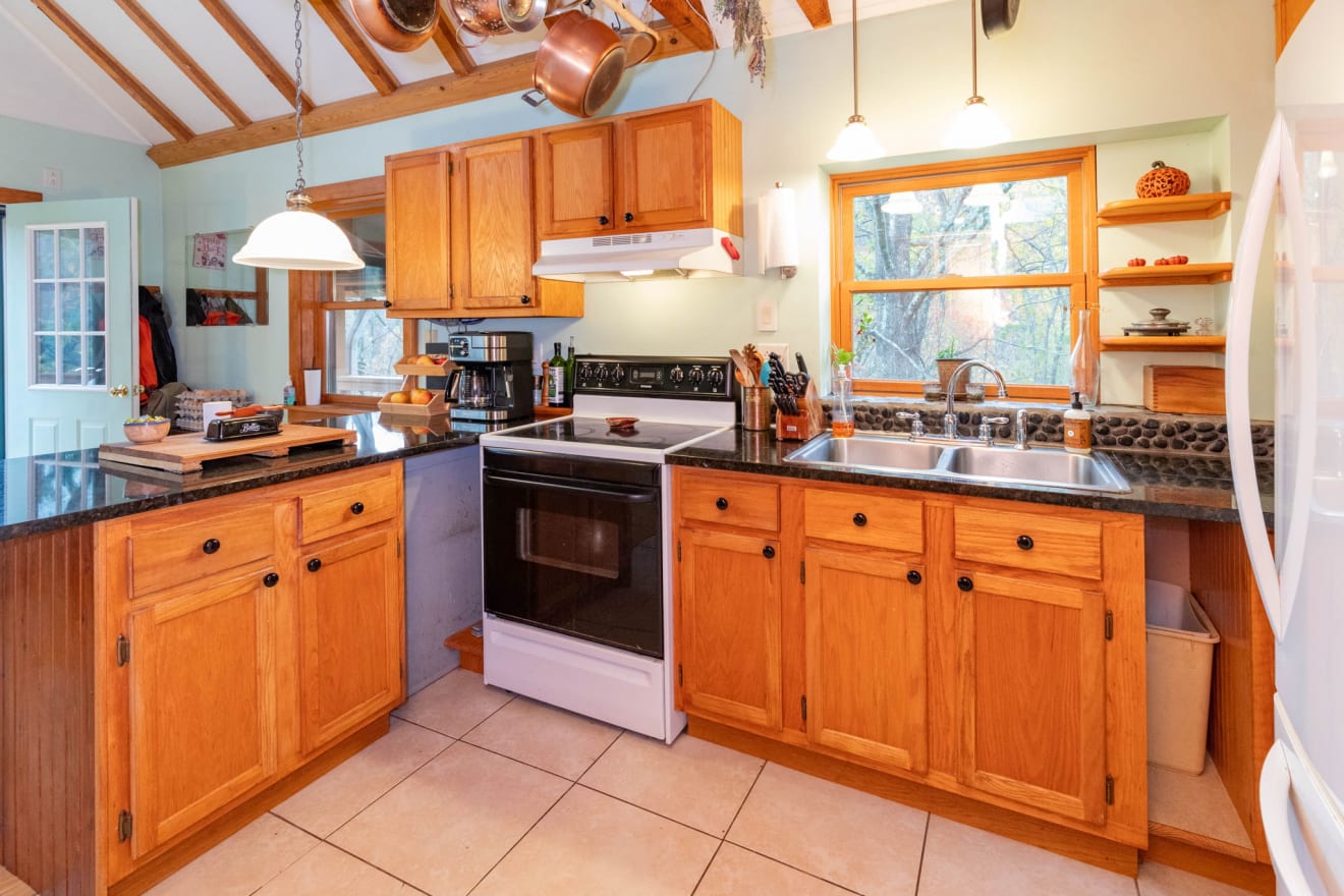 <p>35 Norton Branch Road Photos</p> inception-app-prod/ZjczNTUxMGUtNWMzOC00N2E0LWJkOTUtMTIyMDZhZTViY2E0/content/2025/10/6cf37768689386845bb8bff8bad92e3a722c4013.jpg