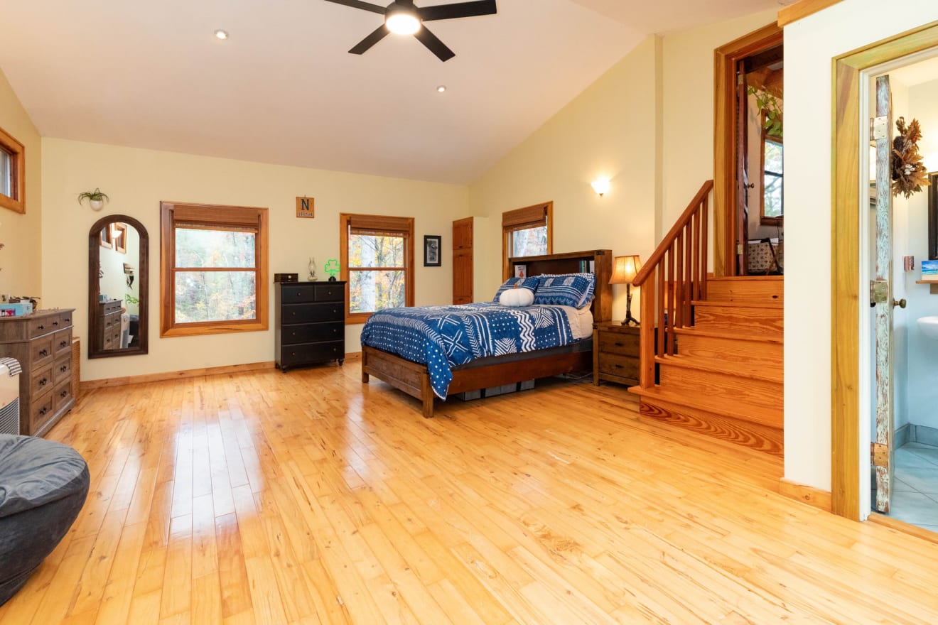 <p>35 Norton Branch Road Photos</p> inception-app-prod/ZjczNTUxMGUtNWMzOC00N2E0LWJkOTUtMTIyMDZhZTViY2E0/content/2025/10/9efc6e98c9375cbfc65aaf747bc4e33d05f15391.jpg