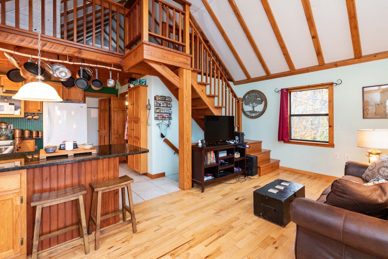 <p>35 Norton Branch Road Photos</p> inception-app-prod/ZjczNTUxMGUtNWMzOC00N2E0LWJkOTUtMTIyMDZhZTViY2E0/content/2025/10/fa59050bd03ff2a2288e38eed5bc66252a06a655.jpg