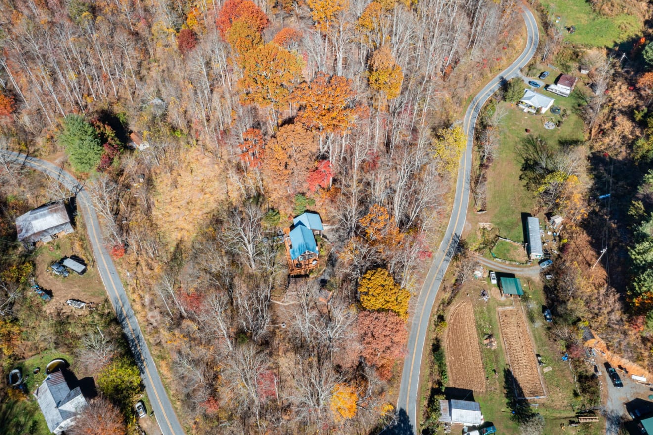 <p>35 Norton Branch Road Photos</p> inception-app-prod/ZjczNTUxMGUtNWMzOC00N2E0LWJkOTUtMTIyMDZhZTViY2E0/content/2025/11/0f028787927dcd48629d552a5ce21e5fabee07c5.jpg