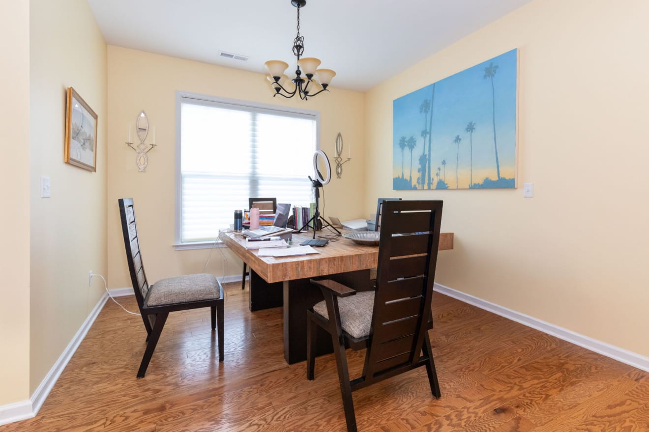 <p>407 Bell Lily Drive Photos</p> inception-app-prod/ZjczNTUxMGUtNWMzOC00N2E0LWJkOTUtMTIyMDZhZTViY2E0/content/2026/05/14f30280ae069e8799d9ecb0eb889da6873a1eb6.jpg