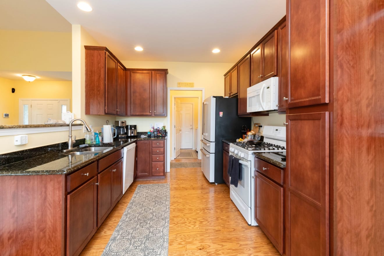 <p>407 Bell Lily Drive Photos</p> inception-app-prod/ZjczNTUxMGUtNWMzOC00N2E0LWJkOTUtMTIyMDZhZTViY2E0/content/2026/05/1b11ff13a0ea6b8c72e03edcd7add4d9c6a1b3a5.jpg