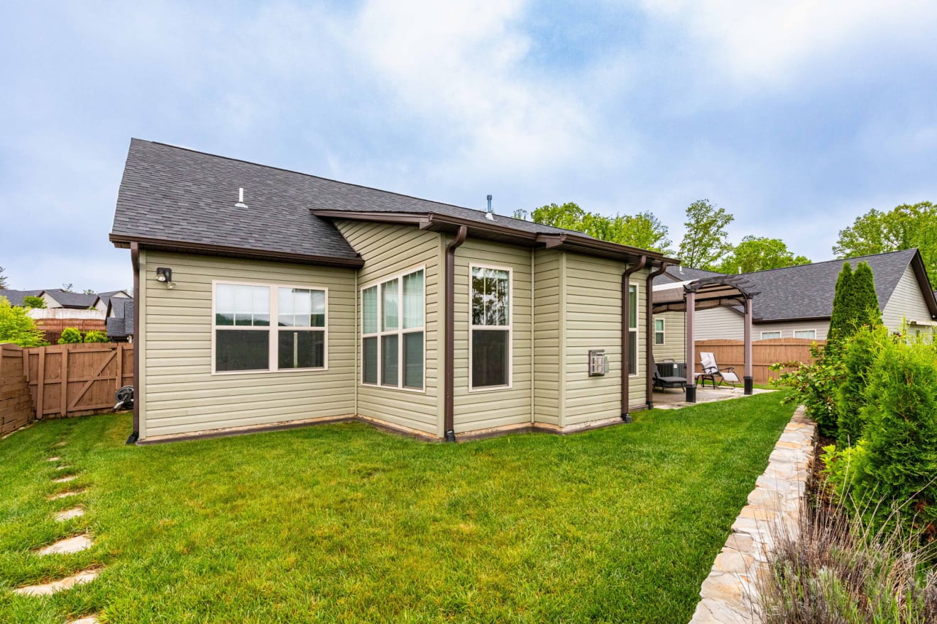 <p>407 Bell Lily Drive Photos</p> inception-app-prod/ZjczNTUxMGUtNWMzOC00N2E0LWJkOTUtMTIyMDZhZTViY2E0/content/2026/05/2a2885e71592ce02e6d3412c079f4105ef669797.jpg