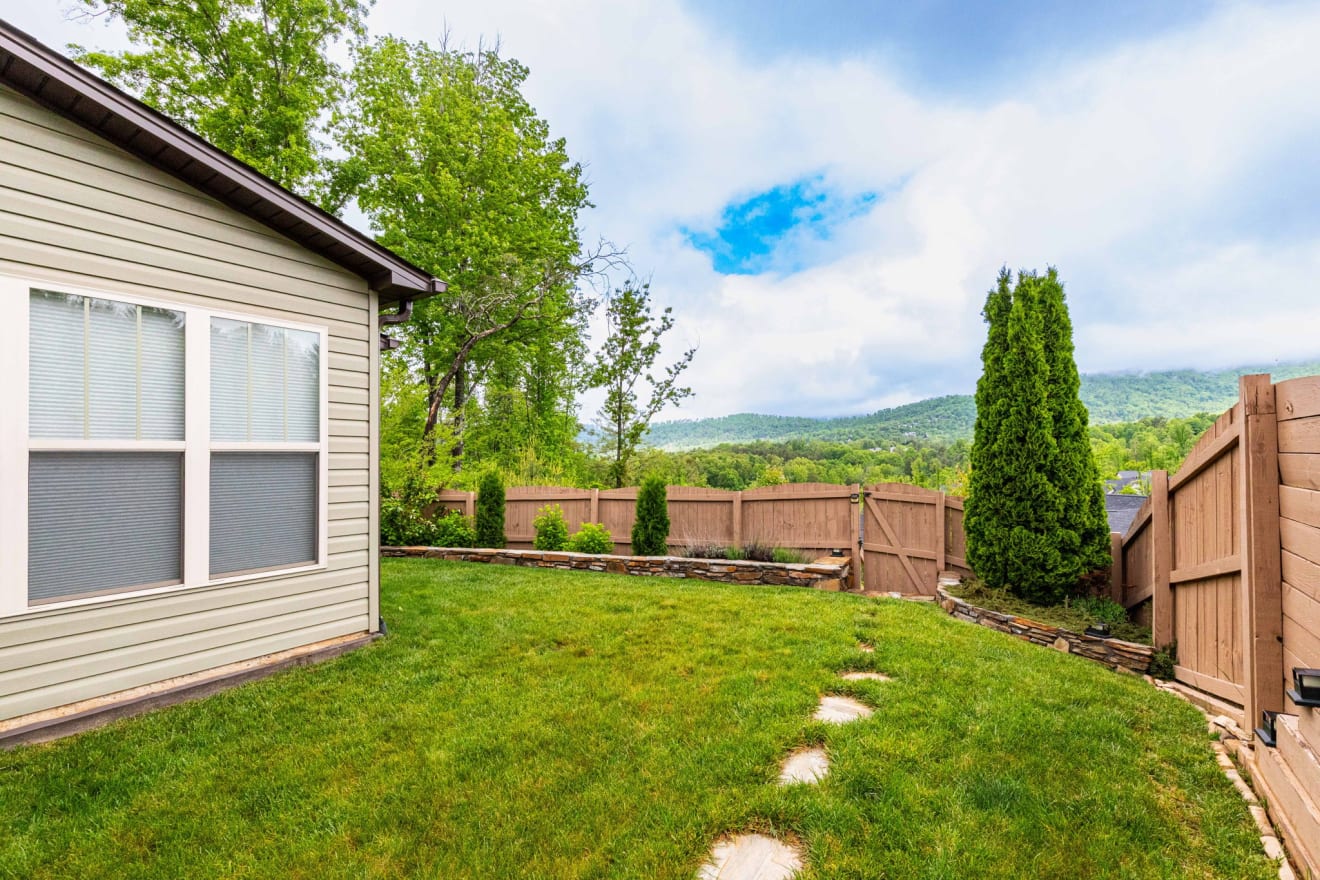 <p>407 Bell Lily Drive Photos</p> inception-app-prod/ZjczNTUxMGUtNWMzOC00N2E0LWJkOTUtMTIyMDZhZTViY2E0/content/2026/05/4f66354b50940098736d5a5560eca32913e5fa7a.jpg