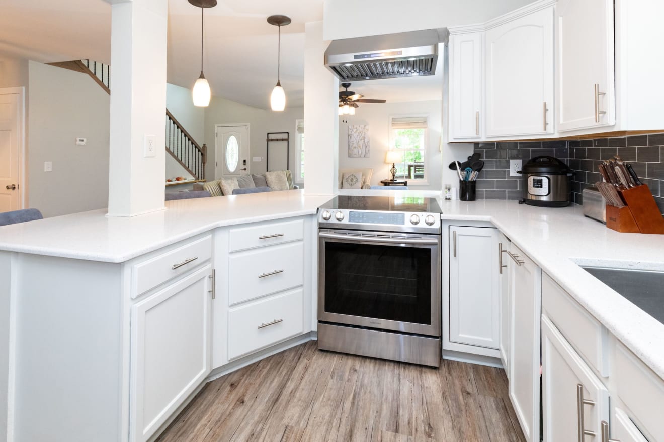 <p>215 Butternut Lane Photos</p> inception-app-prod/ZjczNTUxMGUtNWMzOC00N2E0LWJkOTUtMTIyMDZhZTViY2E0/content/2026/05/6eb01674ddd22f99d790da4d092fb3ce8810eac1.jpg