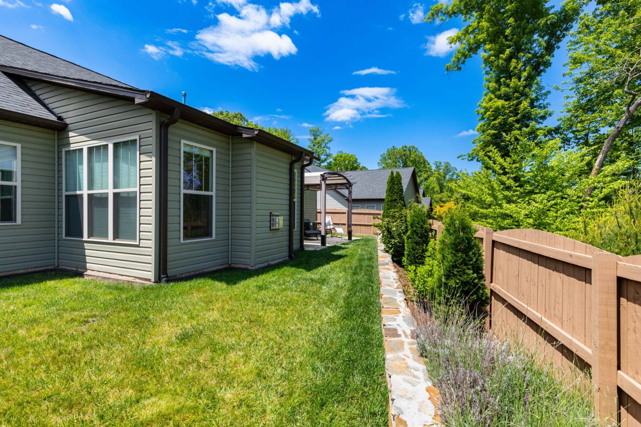 <p>407 Bell Lily Drive Photos</p> inception-app-prod/ZjczNTUxMGUtNWMzOC00N2E0LWJkOTUtMTIyMDZhZTViY2E0/content/2026/05/727ce664de7815d09300bf5bb1d81ee914dbe7b0.jpg