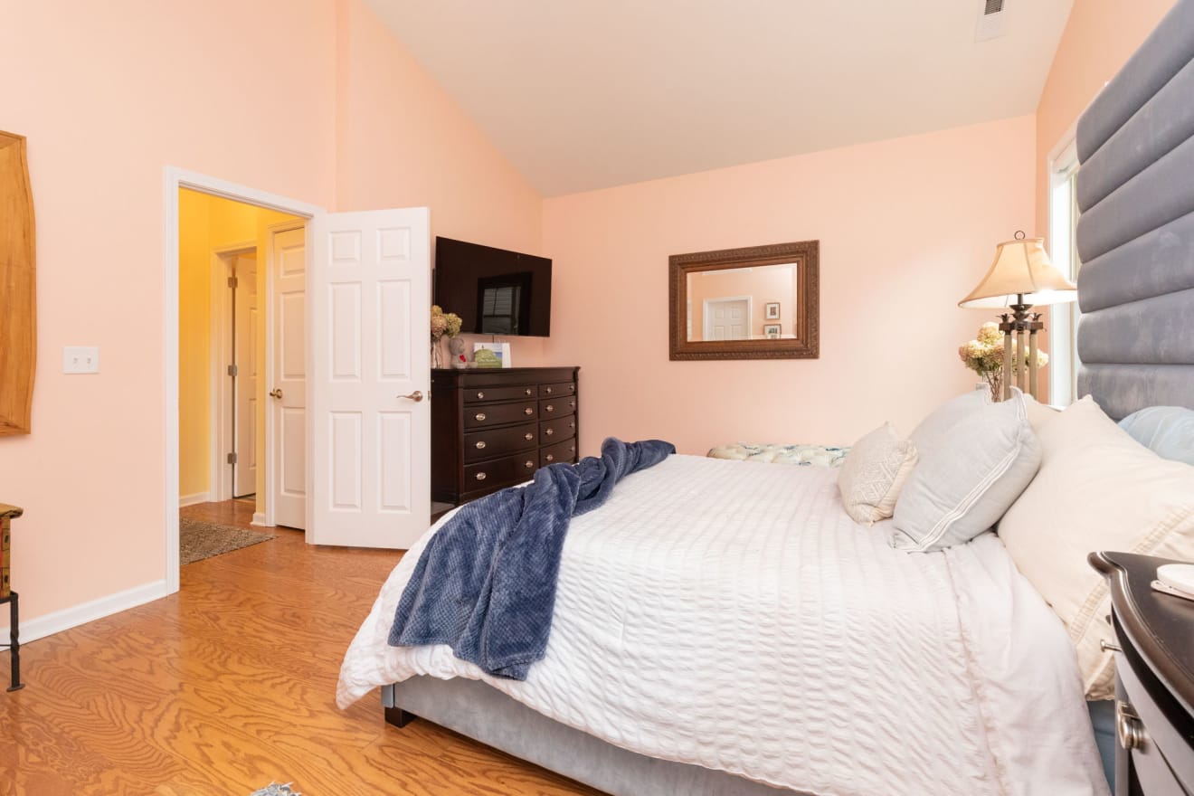 <p>407 Bell Lily Drive Photos</p> inception-app-prod/ZjczNTUxMGUtNWMzOC00N2E0LWJkOTUtMTIyMDZhZTViY2E0/content/2026/05/896f60ddee5b724b1577a16b786f119661caf4dc.jpg