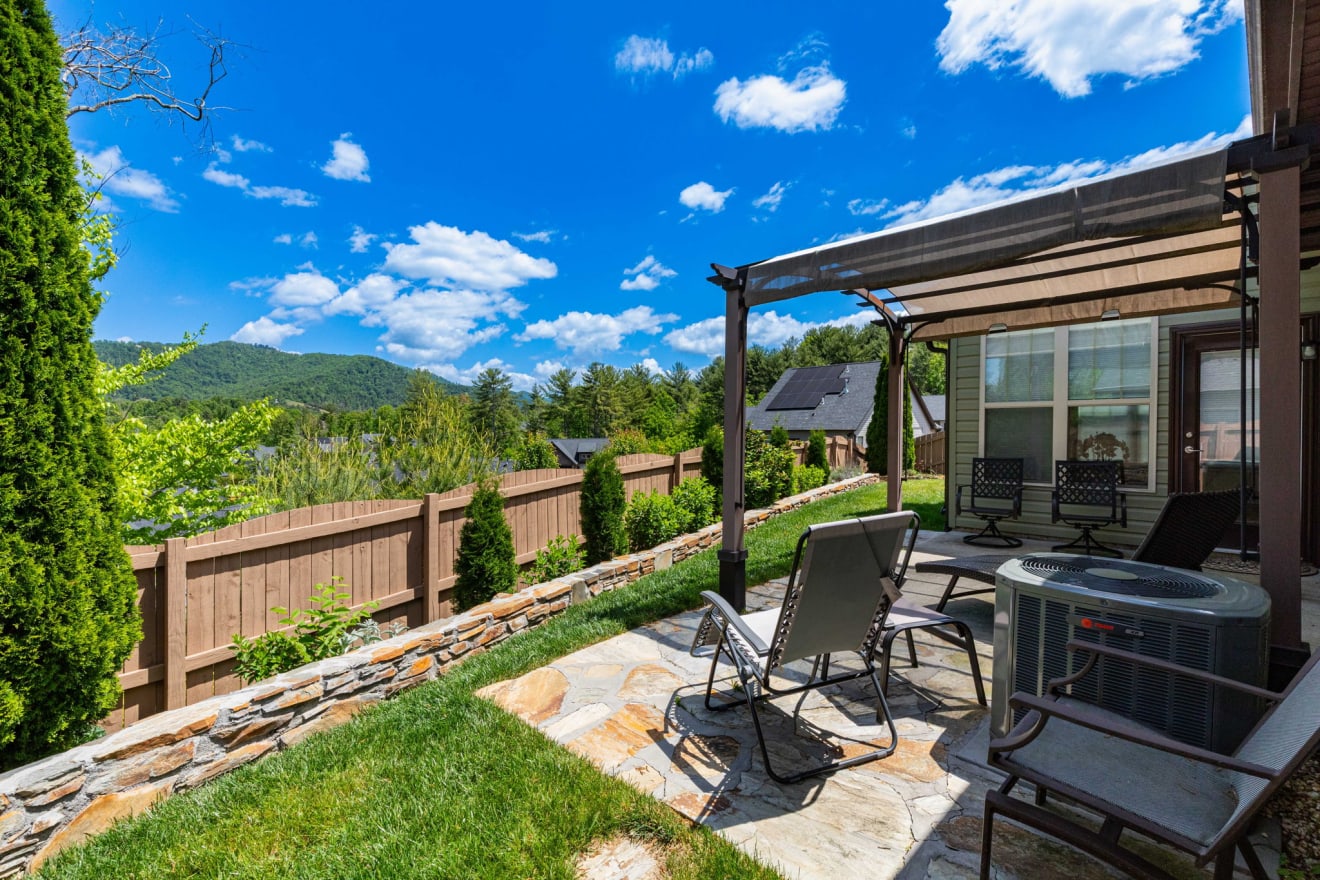<p>407 Bell Lily Drive Photos</p> inception-app-prod/ZjczNTUxMGUtNWMzOC00N2E0LWJkOTUtMTIyMDZhZTViY2E0/content/2026/05/daa3902ed40c27a0b4c4639155f30b6496aca1fa.jpg