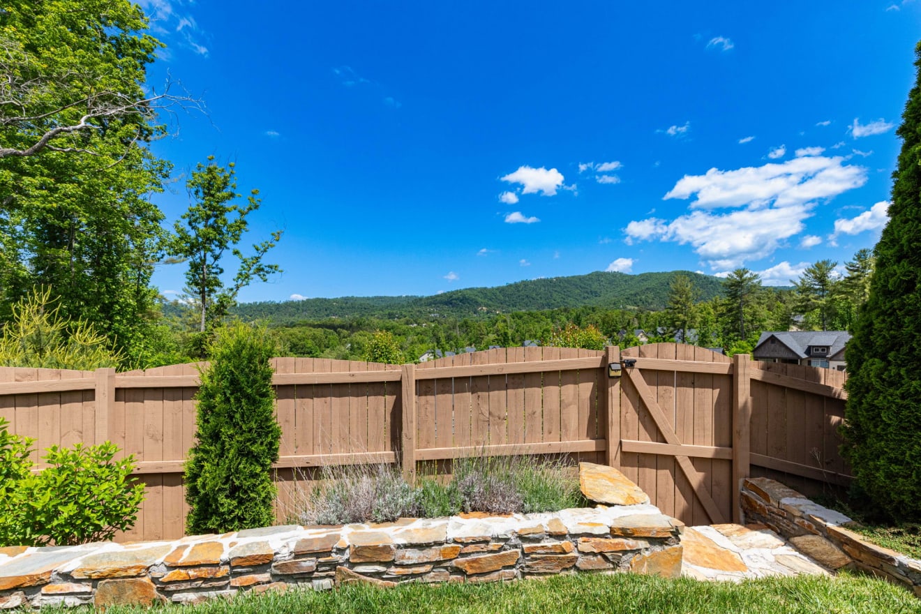 <p>407 Bell Lily Drive Photos</p> inception-app-prod/ZjczNTUxMGUtNWMzOC00N2E0LWJkOTUtMTIyMDZhZTViY2E0/content/2026/05/eb9fa07bd06715eef588a2e679fdaff4230e687c.jpg