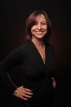 About me inception-app-prod/ZjUwZTBiOTQtYWQzMC00YTVkLWFhODktYjI5ZWFhNGUxMDk3/content/2020/06/jenhalfbody2018jpeg.jpg