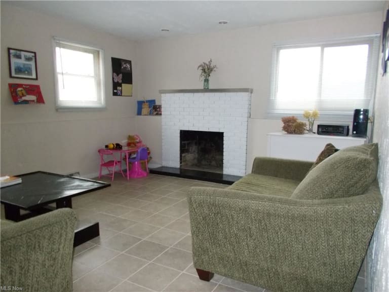 <p>Chillicothe Home</p> inception-app-prod/M2E0YTBhMTAtNjhjYS00OWU1LTgwZDktODE4ZTg2NWJmMzUx/content/2023/07/efd67ded94f34f6b569a5061c4fad50da3d77de6.jpg