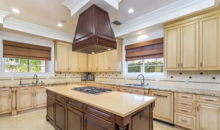 1821 Hillsboro Ave Los Angeles CA 90035 inception-app-prod/MGFkNTExOTUtZDU4Yy00MDJkLTljYTQtNGI1N2NjNWMwOTkw/content/2021/09/2%289%29.jpg