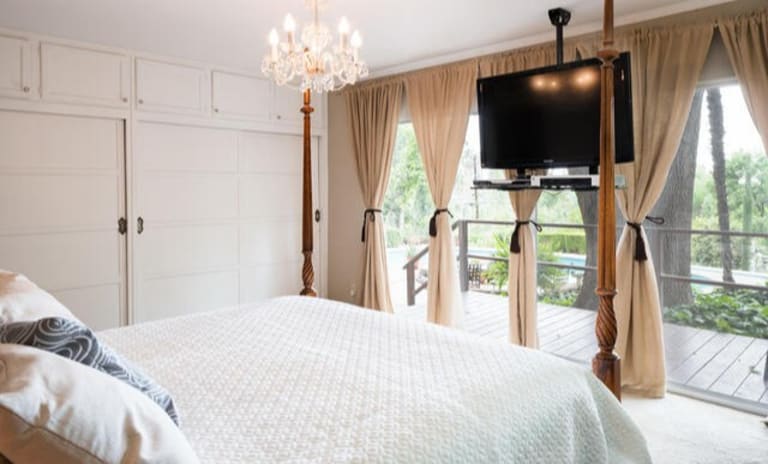 18085 BORIS DR ENCINO, CA 91316 inception-app-prod/MGFkNTExOTUtZDU4Yy00MDJkLTljYTQtNGI1N2NjNWMwOTkw/content/2021/09/3%2811%29.jpg