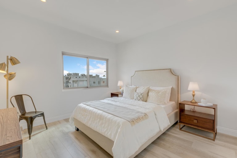 1807 Corinth Ave #7 LOS ANGELES CA 90025 inception-app-prod/MGFkNTExOTUtZDU4Yy00MDJkLTljYTQtNGI1N2NjNWMwOTkw/content/2021/10/aa6a322934e843a05661fdb12d6866c4c0adaae9.jpg