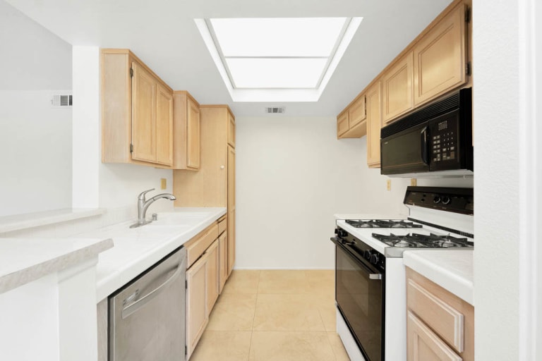 4201 Las Virgenes Rd #210, Calabasas, CA 91302 inception-app-prod/MGFkNTExOTUtZDU4Yy00MDJkLTljYTQtNGI1N2NjNWMwOTkw/content/2022/05/6e88f89e82ba4e748b1cc8ffc5748b6a5d1b9120.jpg