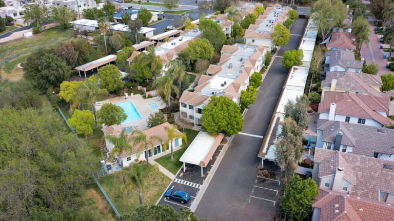 4201 Las Virgenes Rd #210, Calabasas, CA 91302 inception-app-prod/MGFkNTExOTUtZDU4Yy00MDJkLTljYTQtNGI1N2NjNWMwOTkw/content/2022/05/ca6c93cc69ae3191d880aac8dbf3d67bc7787147.jpg